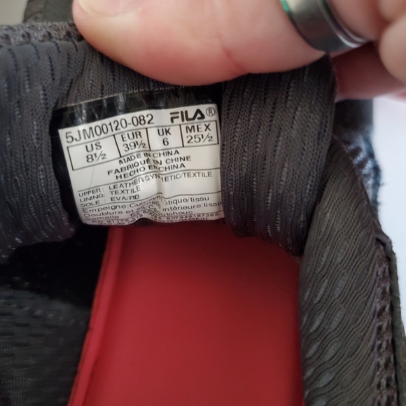 Fila - Picture 2 of 2